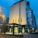 Nejiloy Mehmonxona 1-Liniya Arendator bor