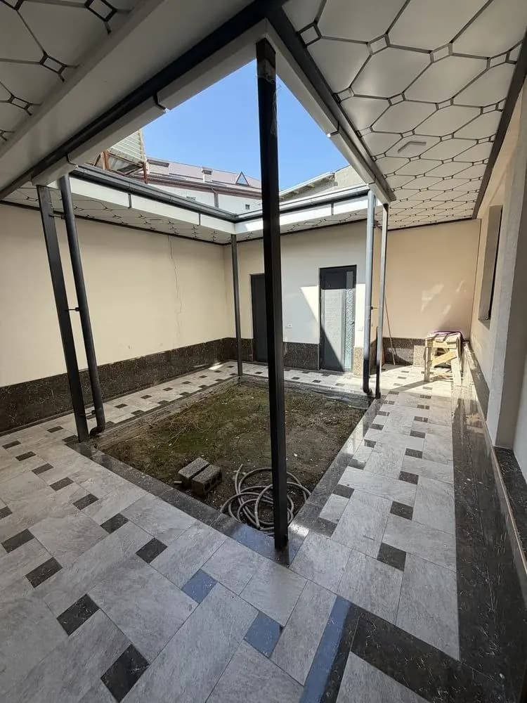 V5710 ПРОДАЕТСЯ 3/1/3 НОВОСТРОЙКА  на: 40 лет #Яшнобадский_район Ор.р:Гузал Арка — 1