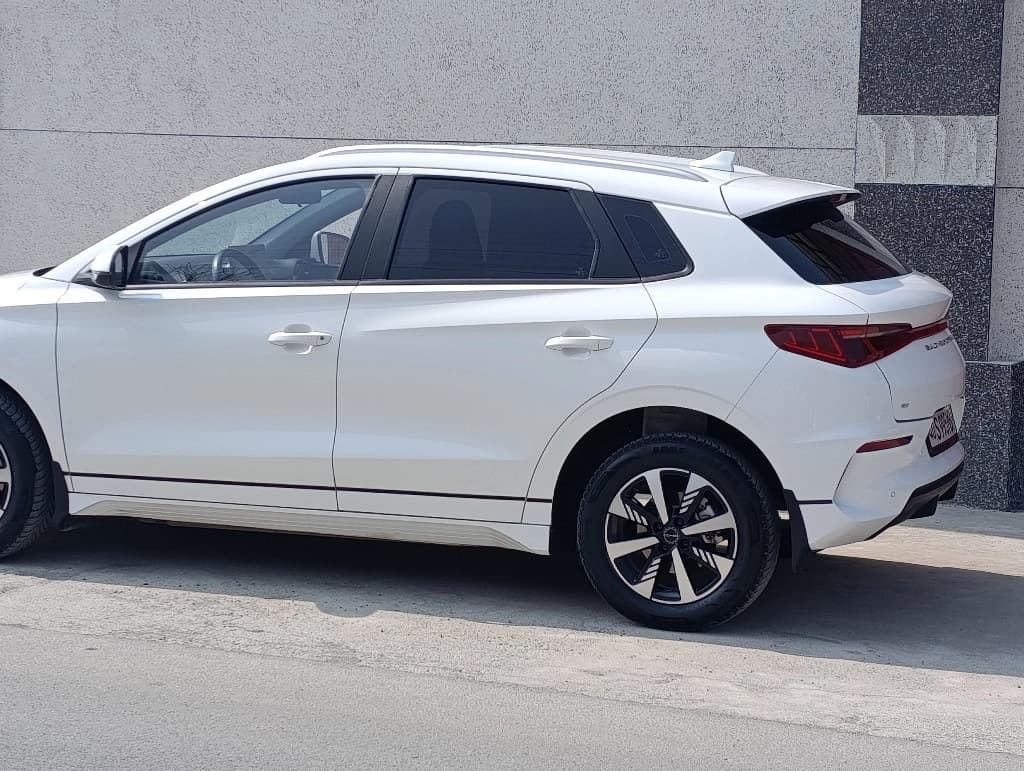 BYD E2 2024 — 1