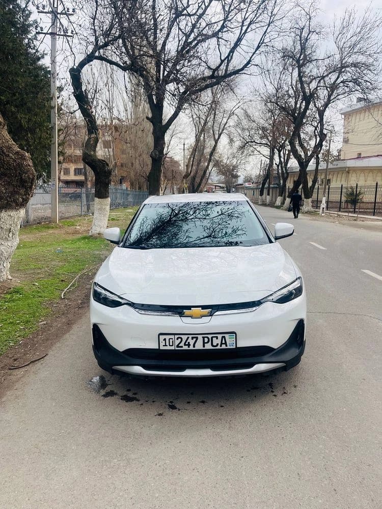 Chevrolet Menlo 2022 — 1