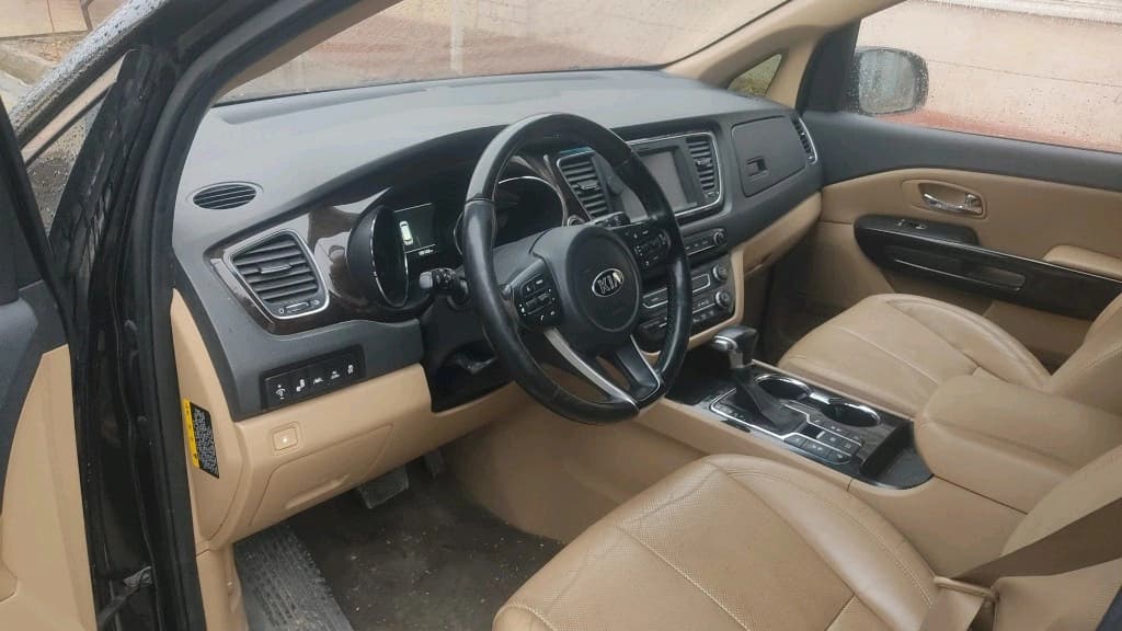 Kia Carnival 2020 — 1