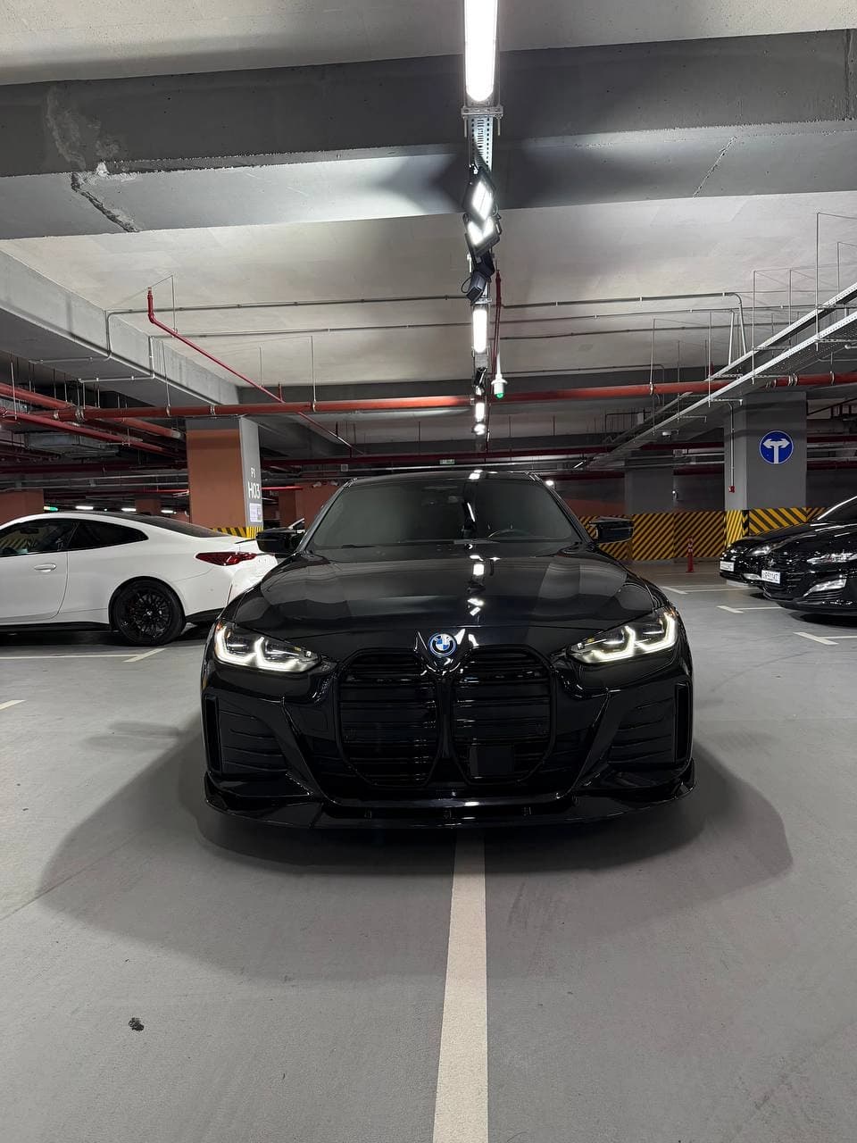BMW i4 2023 — 1