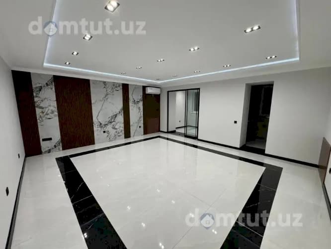 План помещения, 100 м² — 1