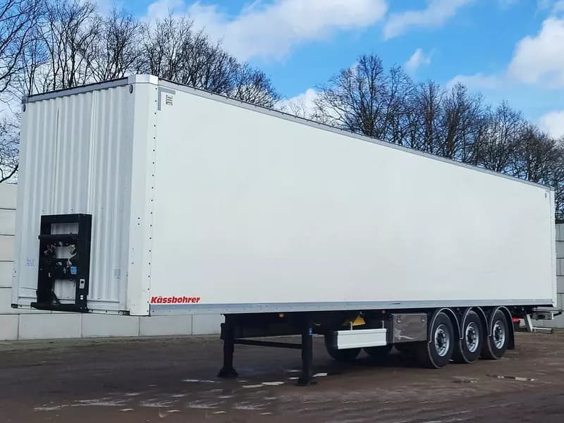 Закрытый полуприцеп Kässbohrer XS (92 m³) — 1
