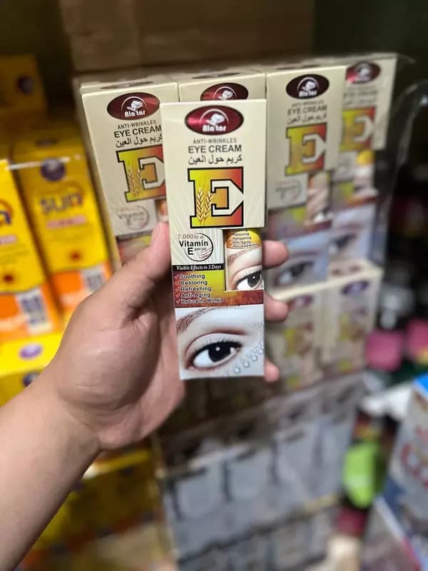 Лифтинг-крем для век VITAMIN E — 1