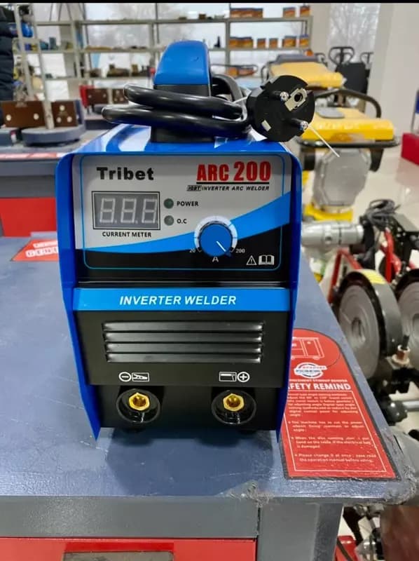 Инверторный сварочный аппарат Tribet ARC 200 — 1