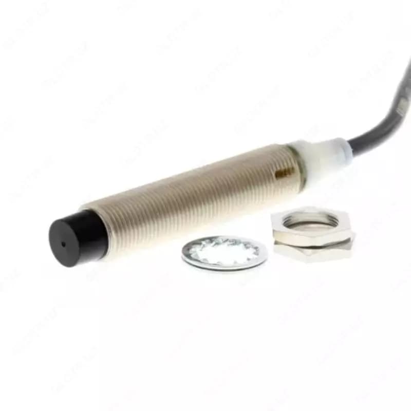 Датчик индуктивный Omron E2A-M12LN05-WP-B1-TP 5M — 1