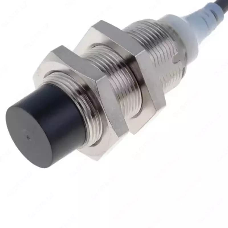 Датчик индуктивный Omron E2A-M18KN16-WP-B1 10M — 1