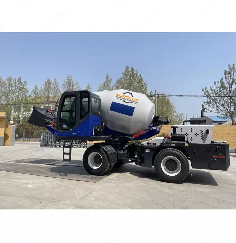 Автобетоносмеситель самоходный JBC 3.0 E-R — 1