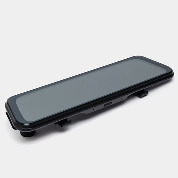 Videoregistrator Dreamcar DC737R — 1