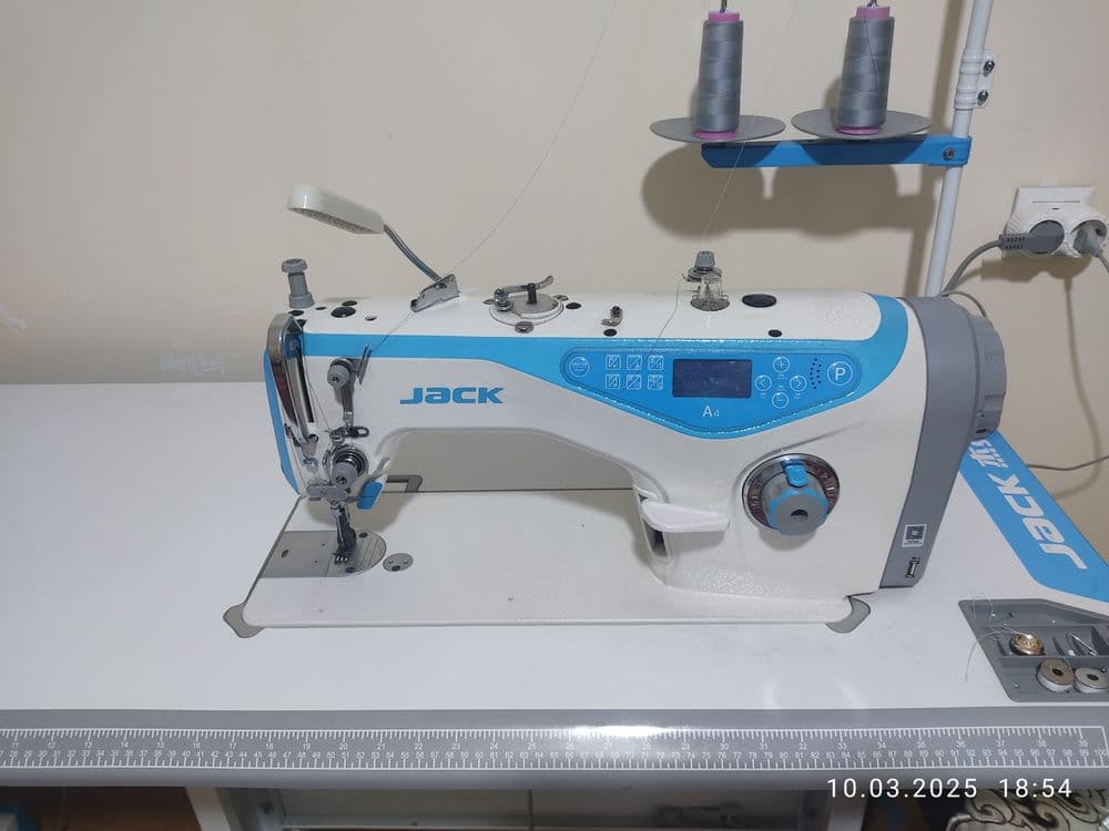 Jack 4A Tikuv moshinasi Sotiladi — 1