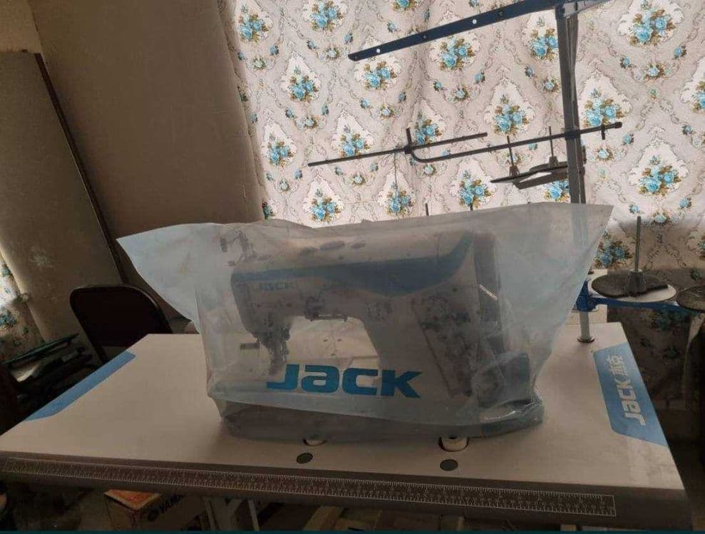 Jack W4 tikuv moshinasi sotilad — 1