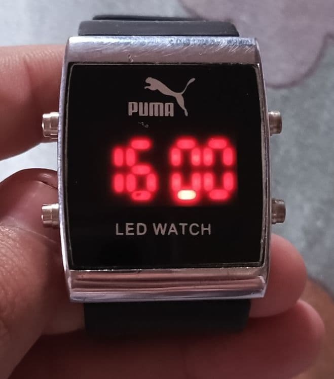 Puma led watch sotiladi — 1