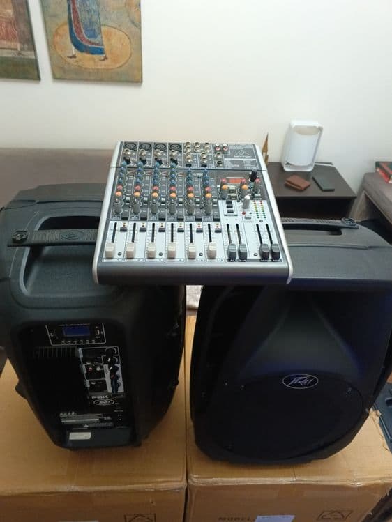 Активные калонки Peavey 12 дюймов и микшер Behringer 1204 Fx Usb. — 1