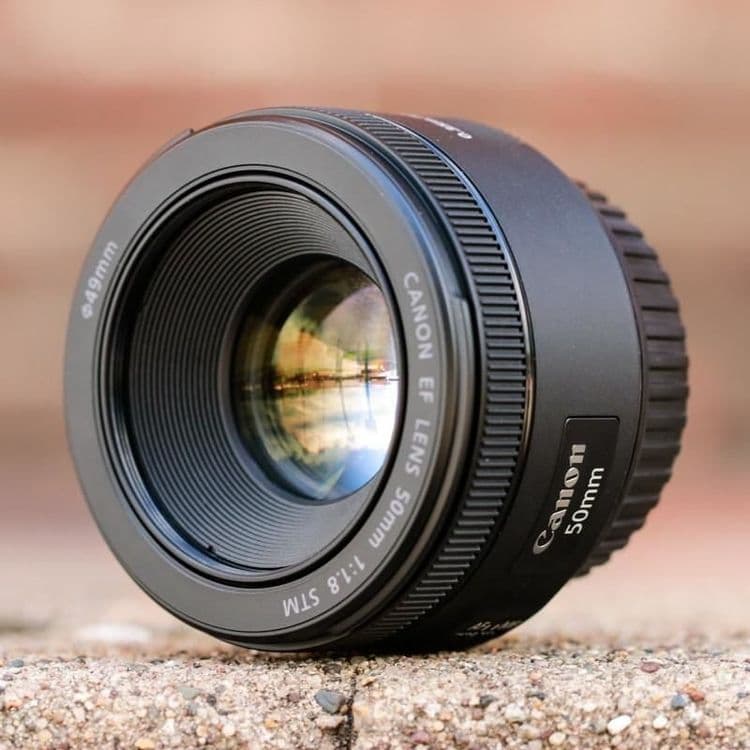 Canon obektiv 50mm 1.8 — 1