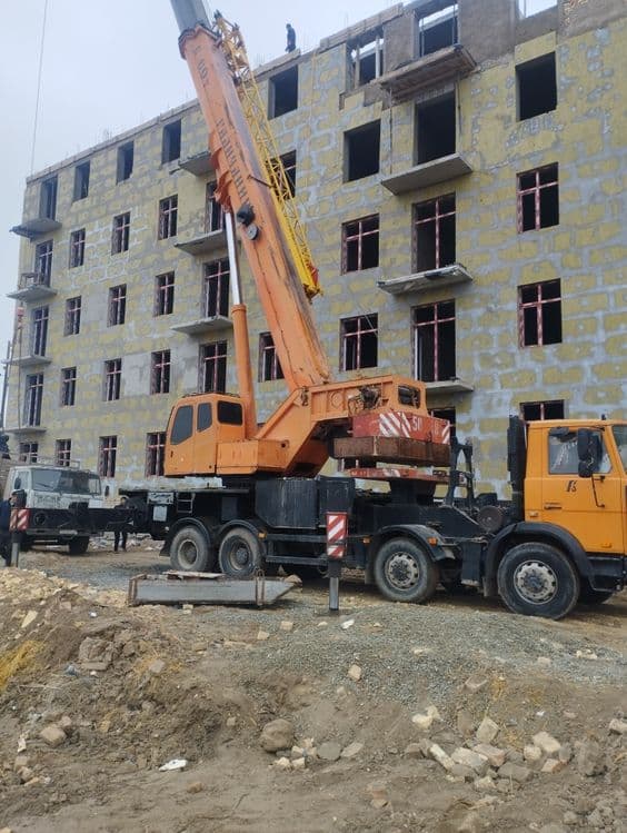 Avtokran xizmati 60 tonnalik — 1