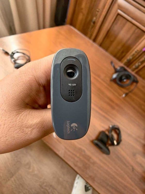 Logitech HD Webcam C270 – 720p USB Webcam — 1