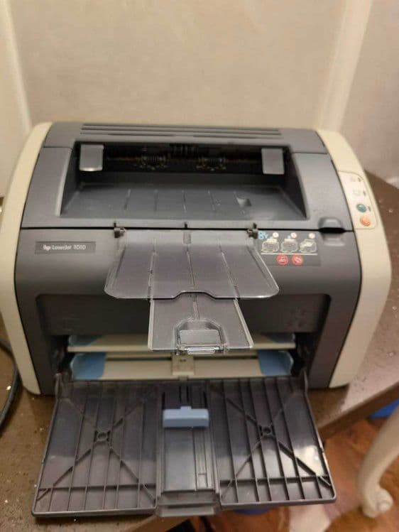 принтер НР Laserjet 1010 — 1