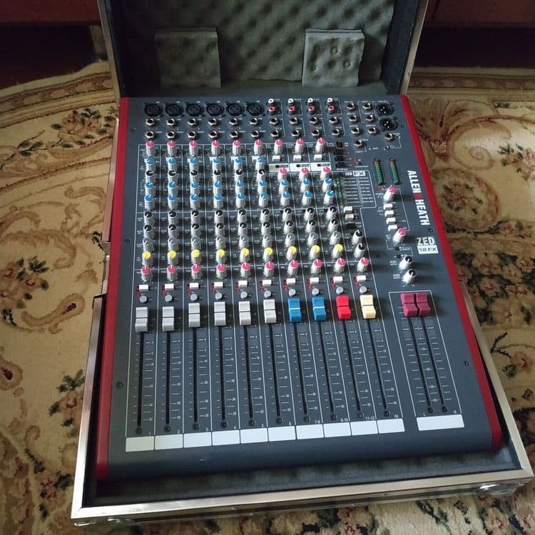 Allen & Heath 12Fx USB микшерный пульт — 1
