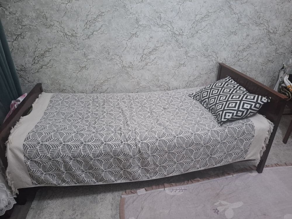 Divan bir kishilik — 1