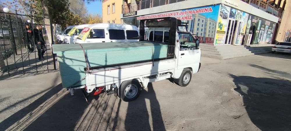 Labo. Taksi. Hizmati. Olmaliq Toshken Ozbekiston boylab — 1