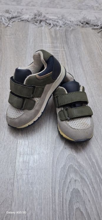 Продам детские кроссовки — 1