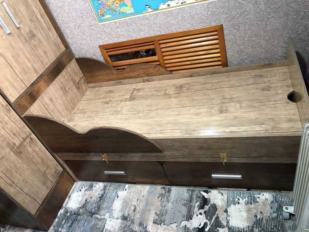 Продаю детскую кровать со шкафом — 1