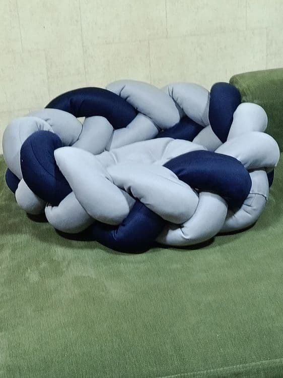 Лежанка для собак и кошек — 1