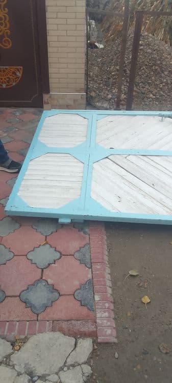 Yogʻoch darvoza 30 kilogrammlik qichqirgan almashtiriladi — 1