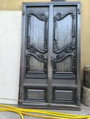Дарвоза эшик сотилади.
