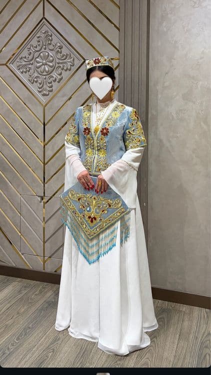 Ансамбль национальный — 1
