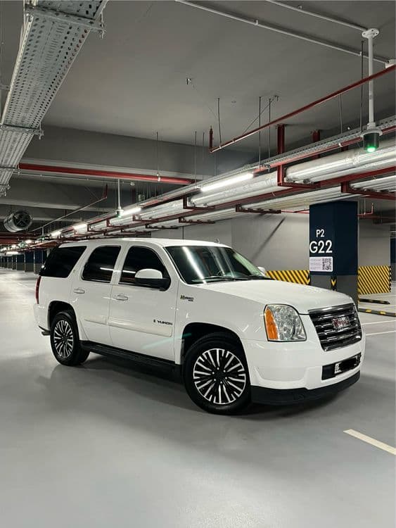Gmc yukon hybrid — 1