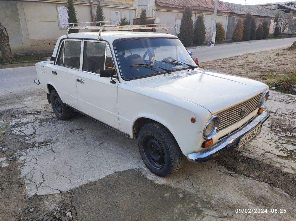 Vaz 21011 sotiladi — 1