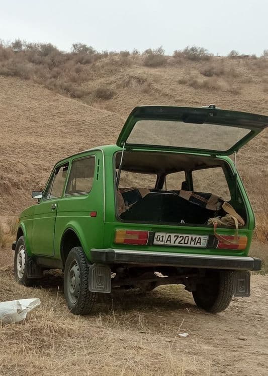 Продаётся Vaz 2121 Niva — 1