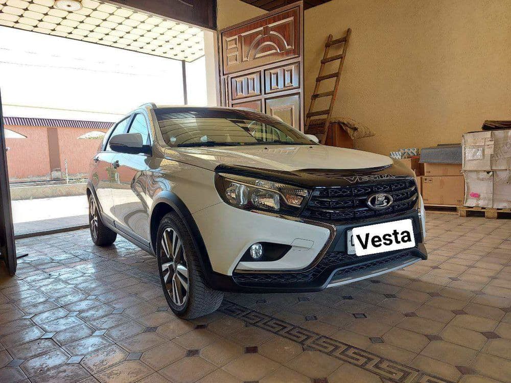 Lada westa sw cross — 1