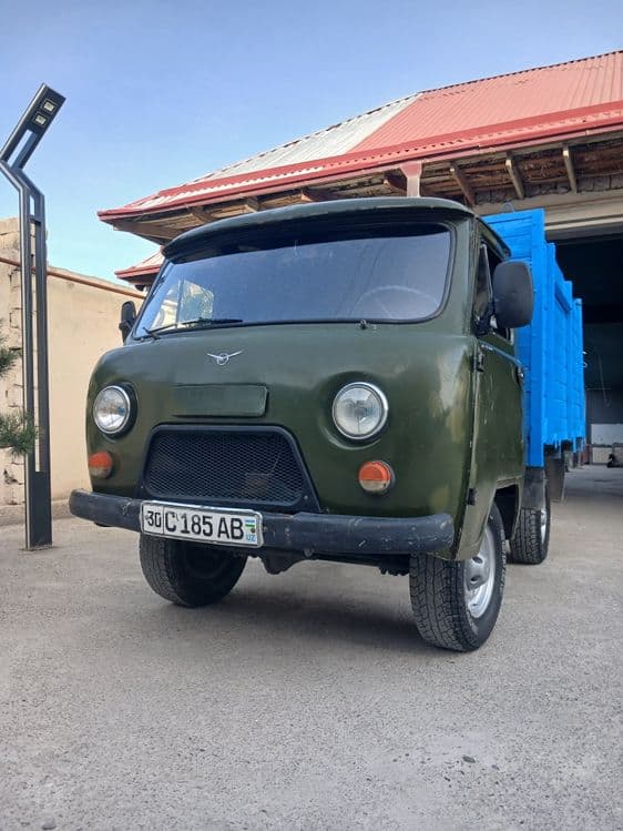 Uaz3303 sotiladi 1987yil. — 1