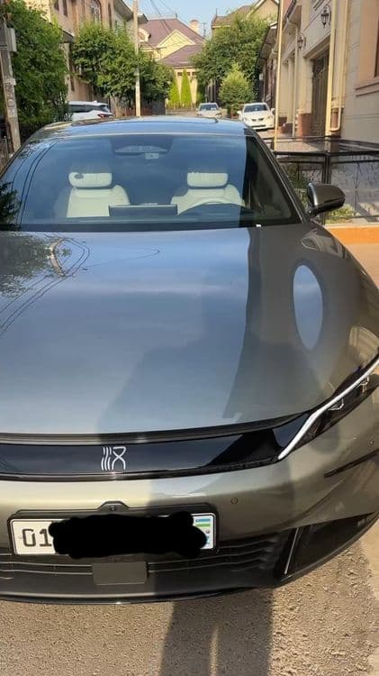Byd Han 635 yili 2025 — 1