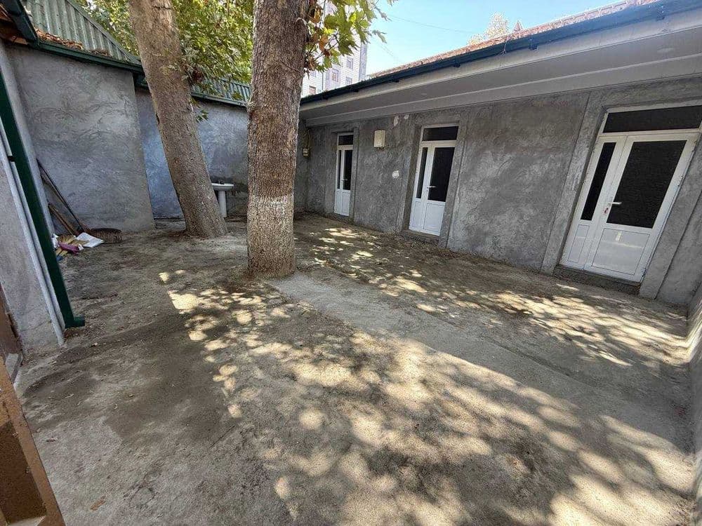 Kichikroq hovli sotiladi 48000$$$ — 1