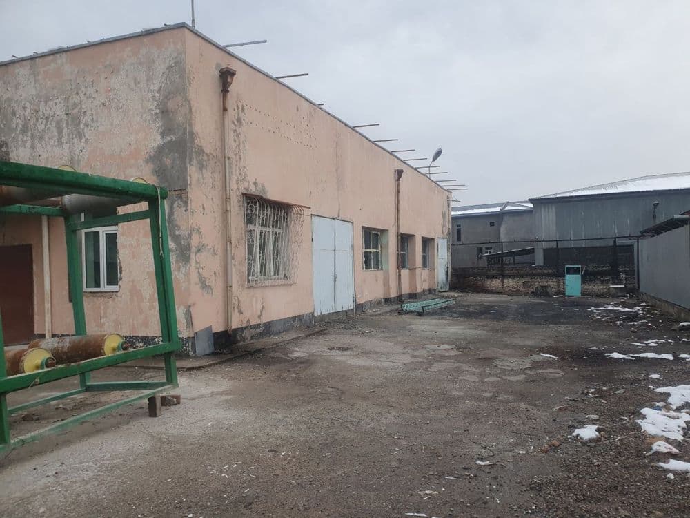 Сдаётся в аренду большое производственное здание — 3500 м² — 1