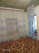 Нурафшон шахар катта бозор енида уй сотилади
