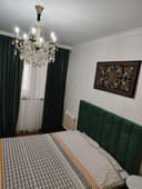 продается своя 1 ком перед в 2 ком на метро Юнусабад