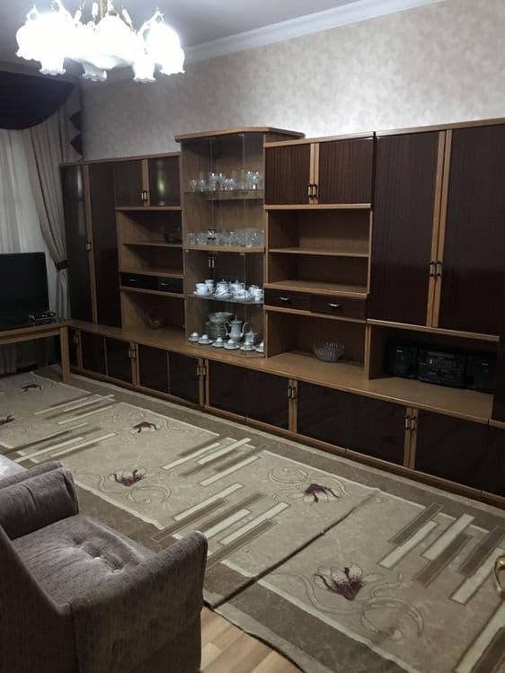 Продается квартира 3х комн чиланзар Д 20а 2-этаж — 1