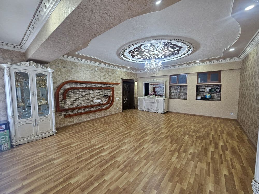 Andijon shaxarda Navoiy prospektda dom 94/17 — 1