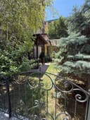 Сотилади Продаётся Мирабад улица Чехова 242м2 5 комнат ор. Школа 60
