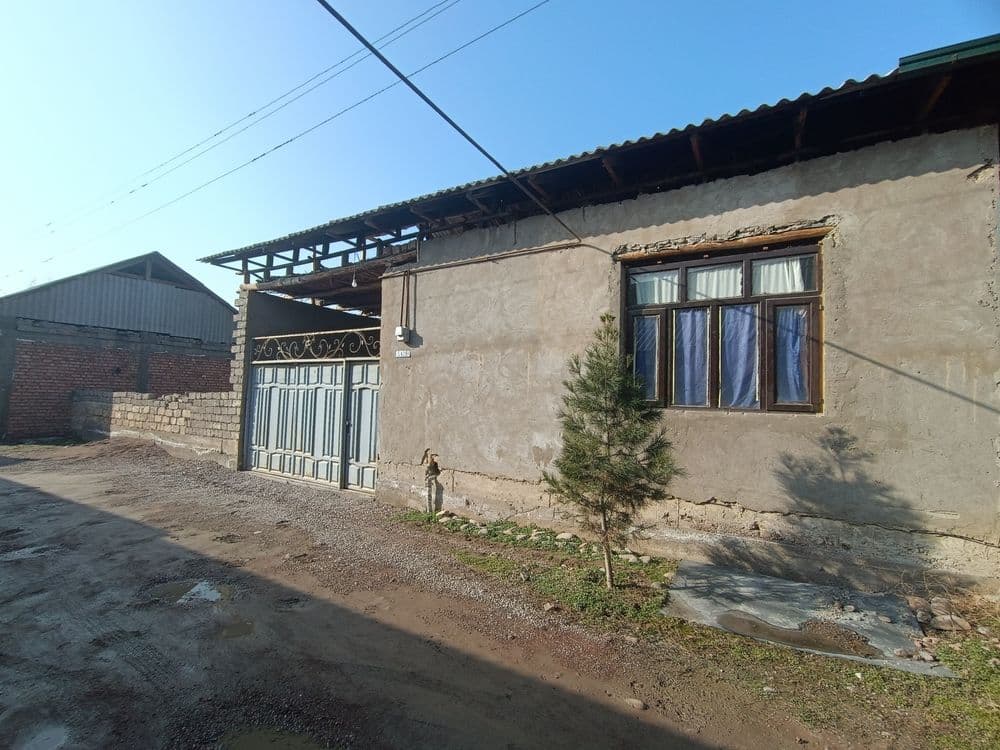 Srochna hovli uy sotiladi uzumbogda 6 sotix — 1