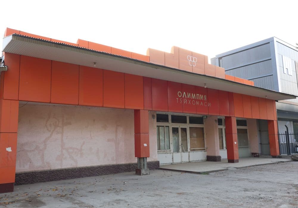 Продается участок с двумя зданиями — 1