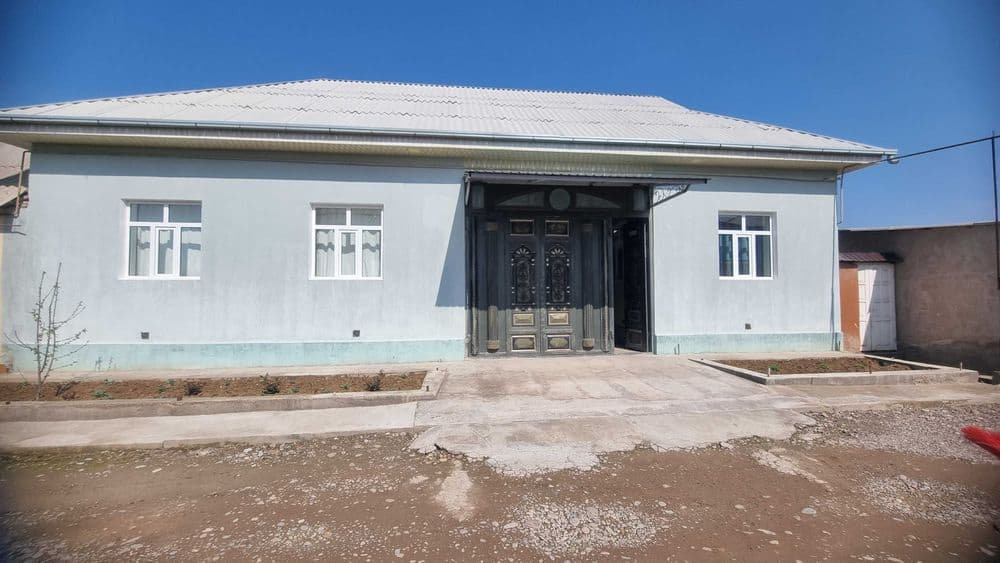Sotiladi shinam va barcha sharoitlarga ega hovli uy! — 1