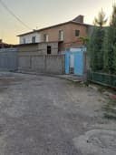 Uy sotiladi Qibray uzumzor mahallasida