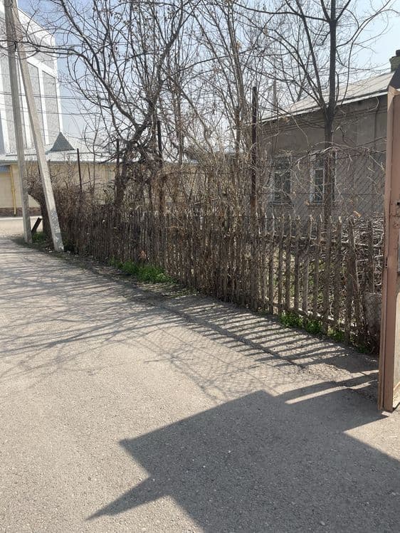 Продается в Яшнабадском р-не УзБУМ угловой участок 5 сот. — 1