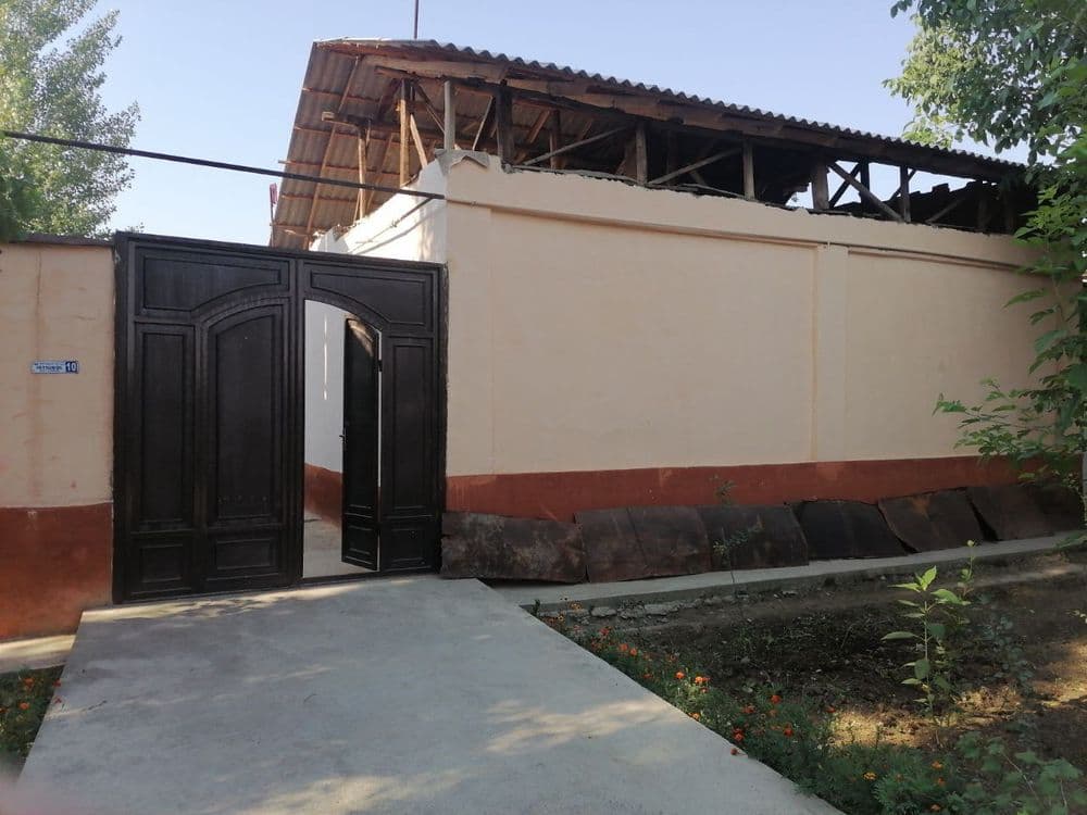 Xovli uy sotiladi — 1